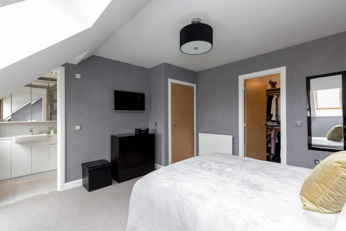 house for sale in Devon Place, Wester Coates, Edinburgh EH12