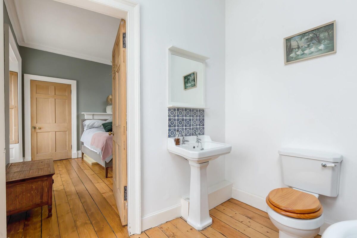 flat for sale in Henderson Row, Edinburgh, EH3 EDC012123129 Knight