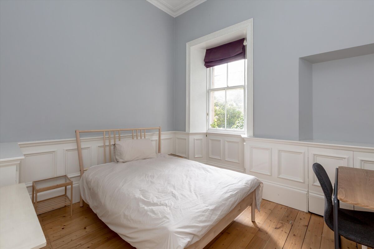 flat for sale in Douglas Crescent, Edinburgh, EH12 EDC012125328