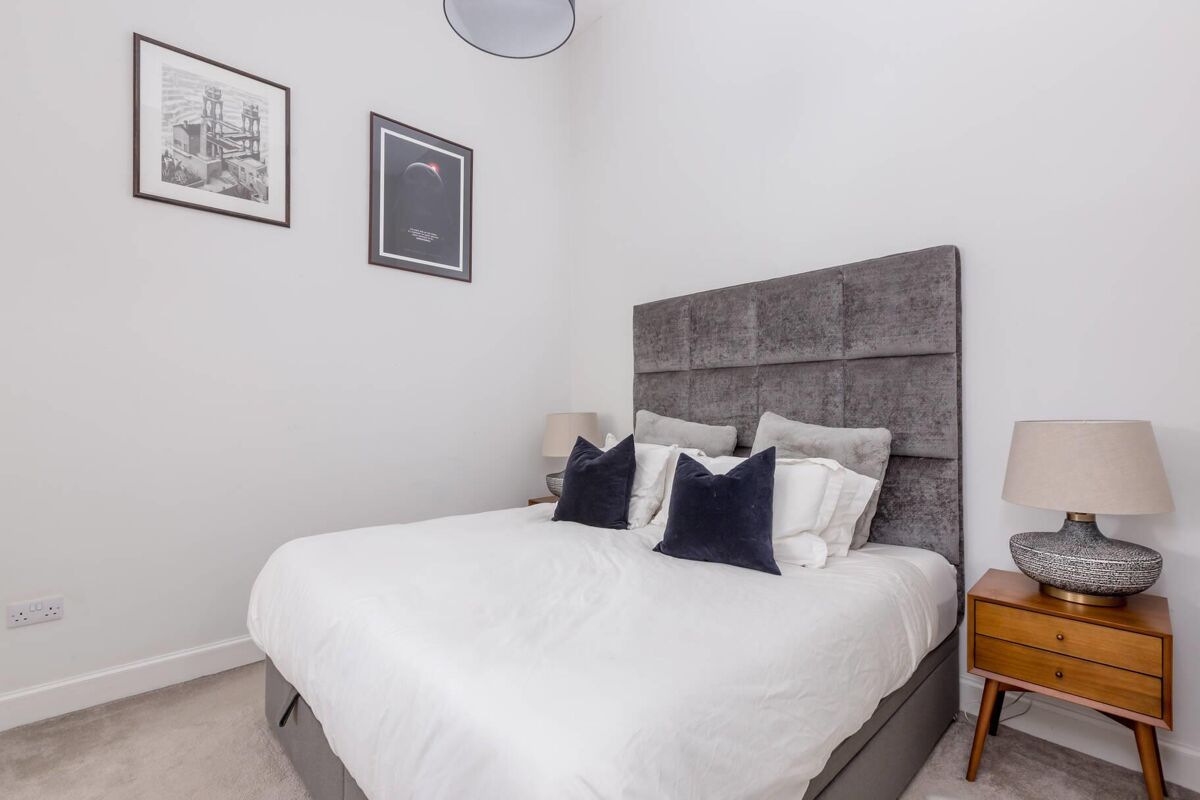 flat for sale in Saxe Coburg Place, Stockbridge, Edinburgh, EH3