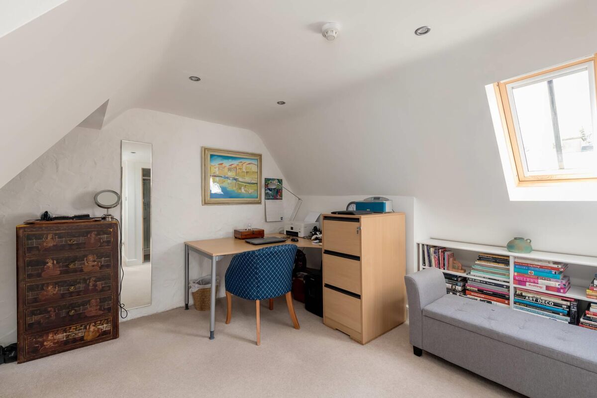 flat for sale in Orwell Place, Edinburgh, EH11 EDC012151825 Knight