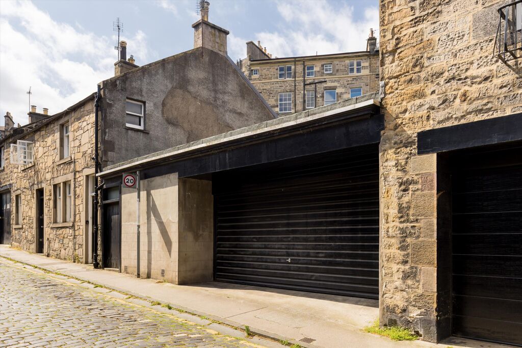 Image of Gloucester Lane, Edinburgh EH3