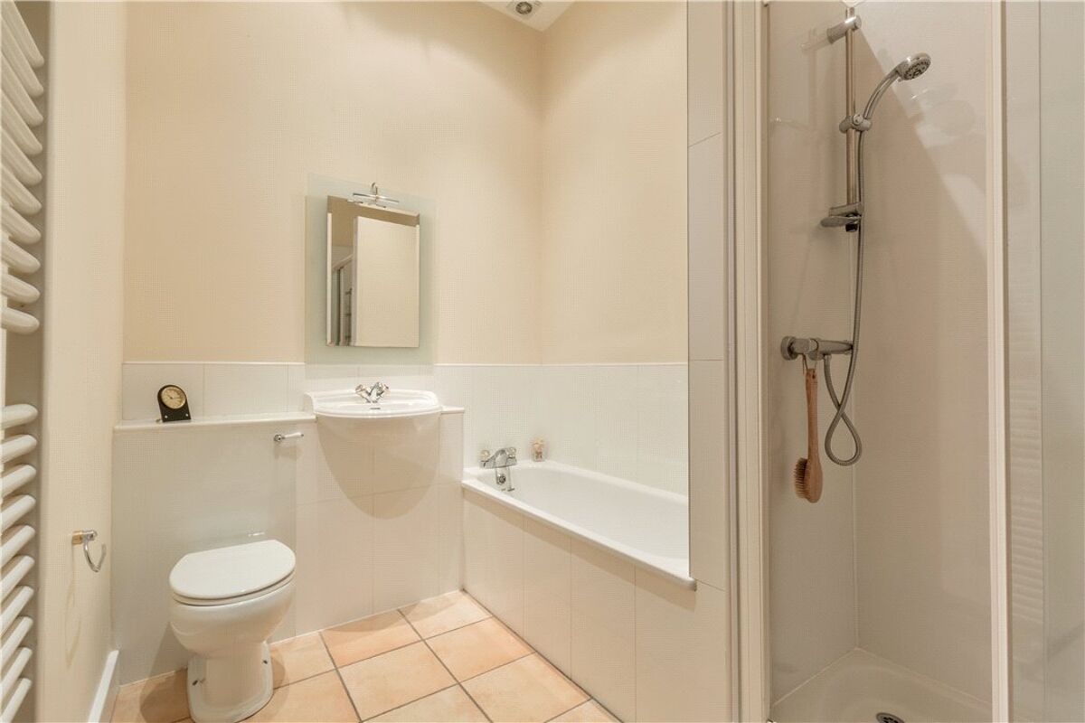 flat for sale in Cambridge Street, Edinburgh, Midlothian, EH1