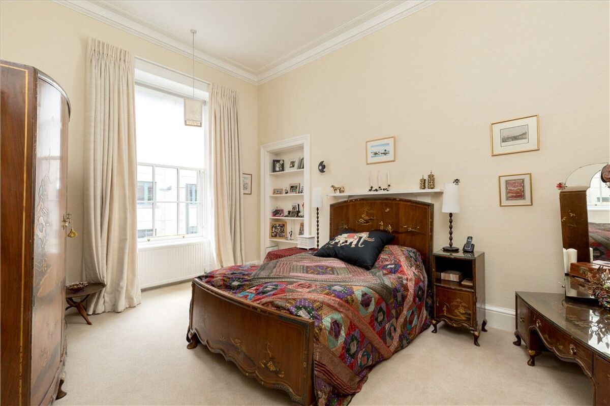 flat for sale in Cambridge Street, Edinburgh, Midlothian, EH1