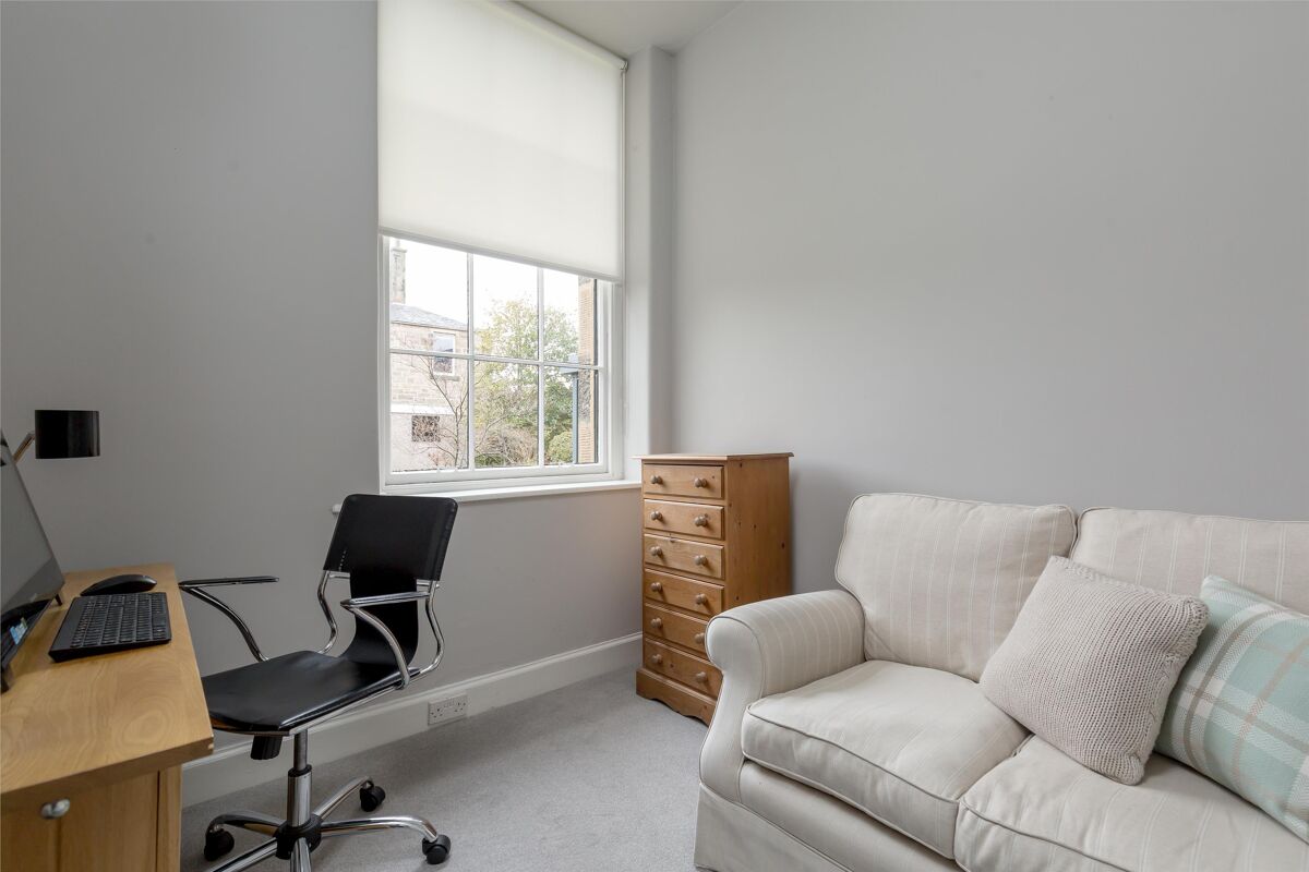 flat for sale in Colinton Road, Merchiston, Edinburgh, EH10 EDC120051