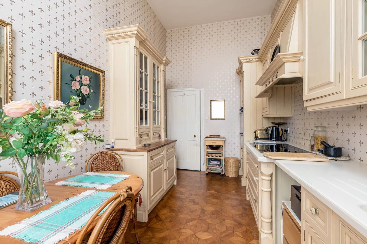 flat for sale in Ainslie Place, Edinburgh, Midlothian, EH3 EDC130230