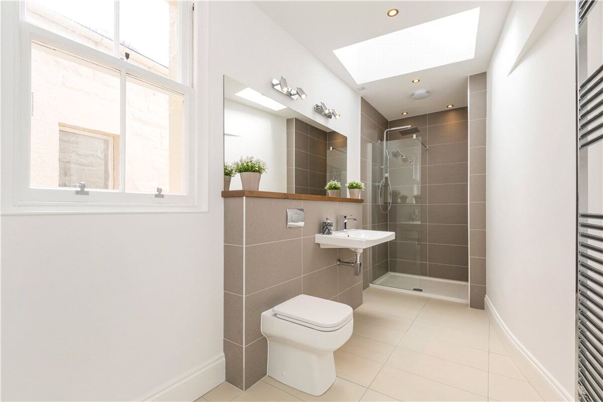 flat for sale in Eglinton Crescent, Edinburgh, Midlothian, EH12