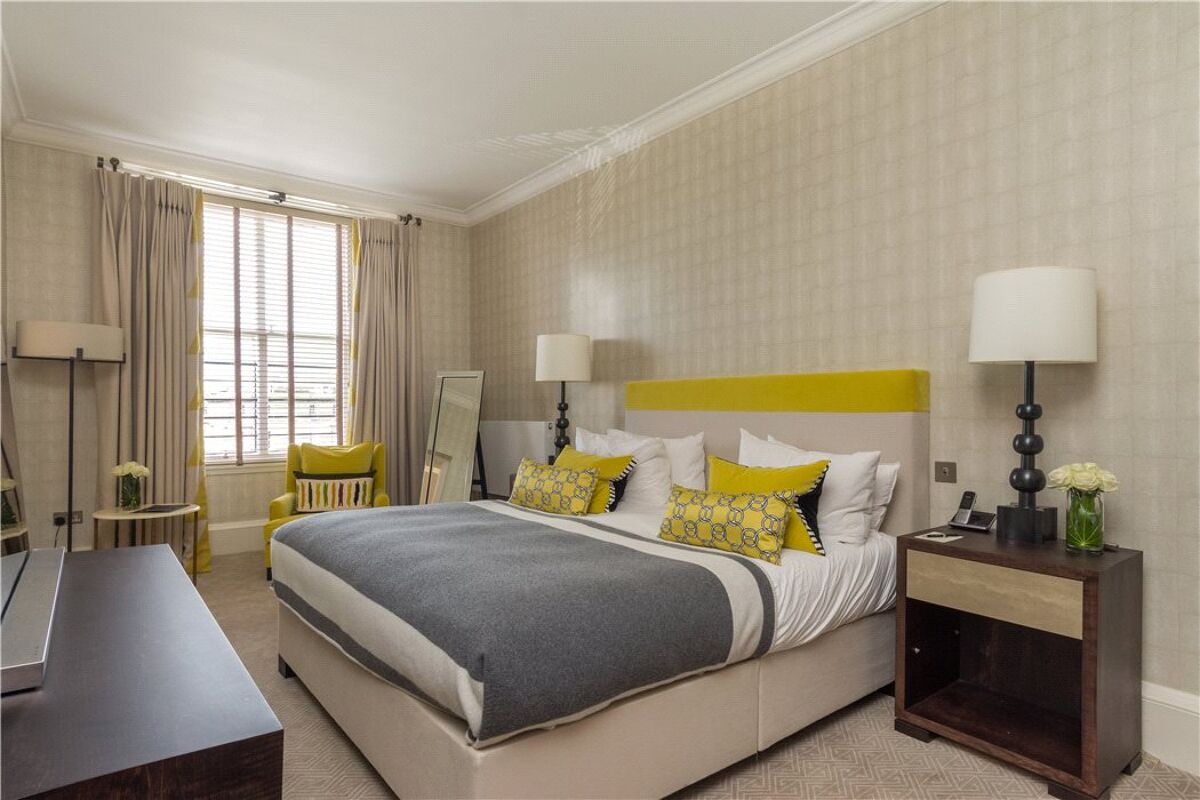 flat for sale in Atholl Crescent, Edinburgh, Midlothian, EH3