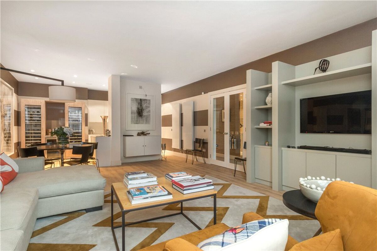 flat for sale in Atholl Crescent, Edinburgh, Midlothian, EH3