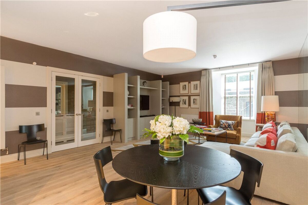 flat for sale in Atholl Crescent, Edinburgh, Midlothian, EH3