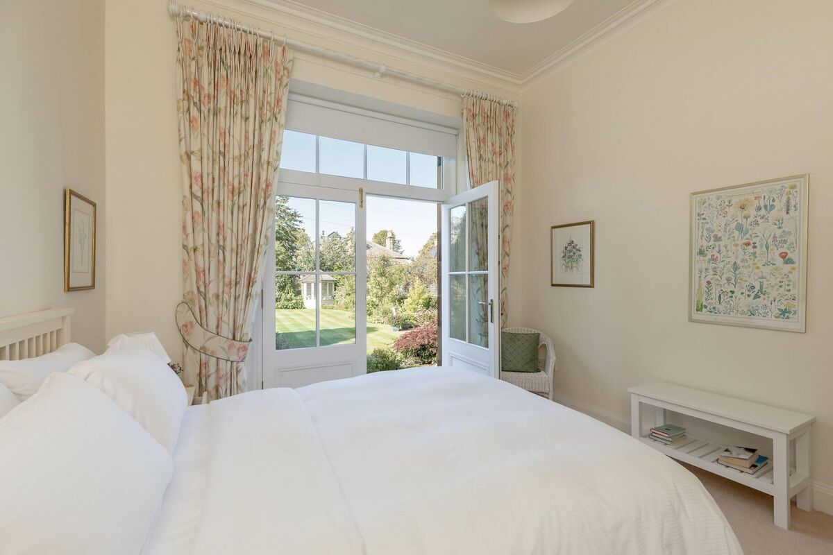 house for sale in Hermitage Gardens, Edinburgh, EH10 EDC140270