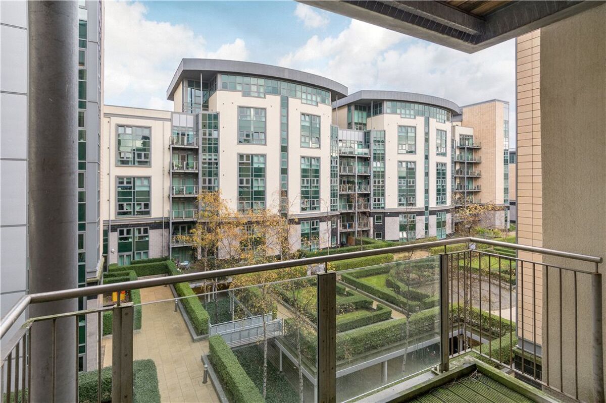 flat for sale in Western Harbour Place, Edinburgh, Midlothian, EH6