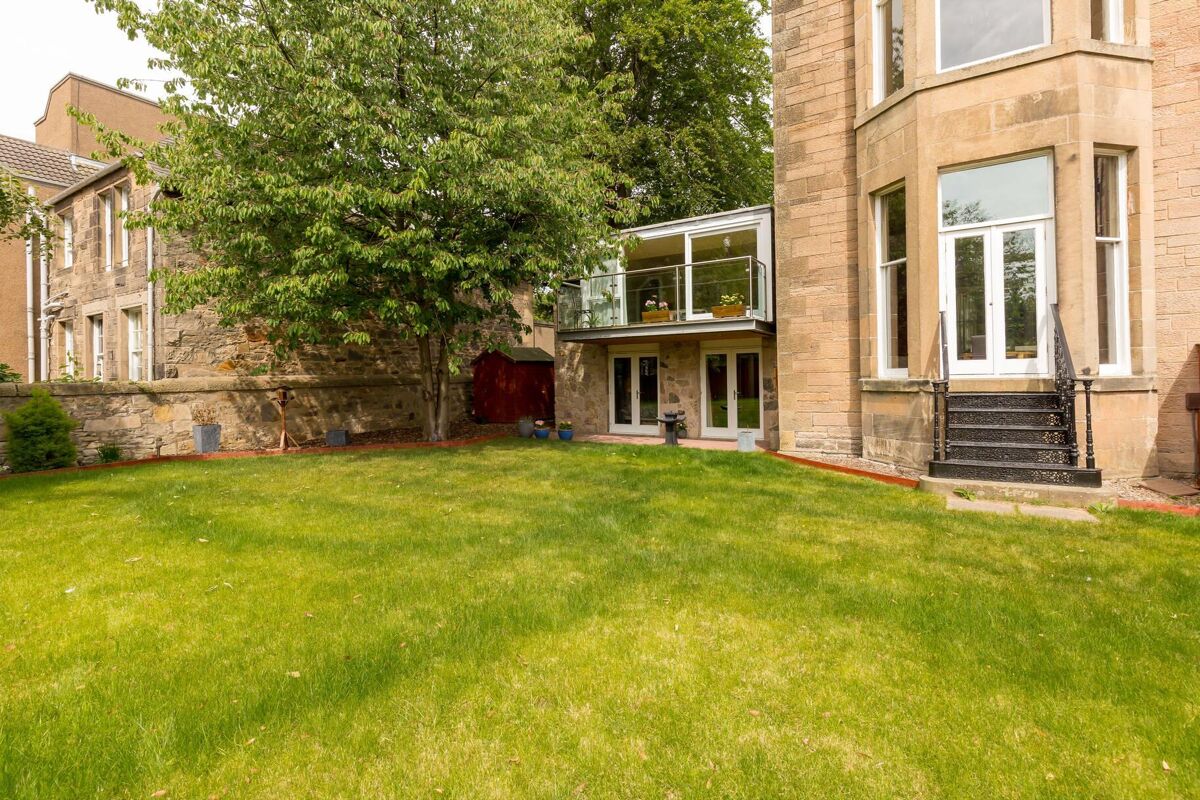 flat for sale in Inverleith Gardens, Edinburgh, Midlothian, EH3 EDC160345 Knight Frank