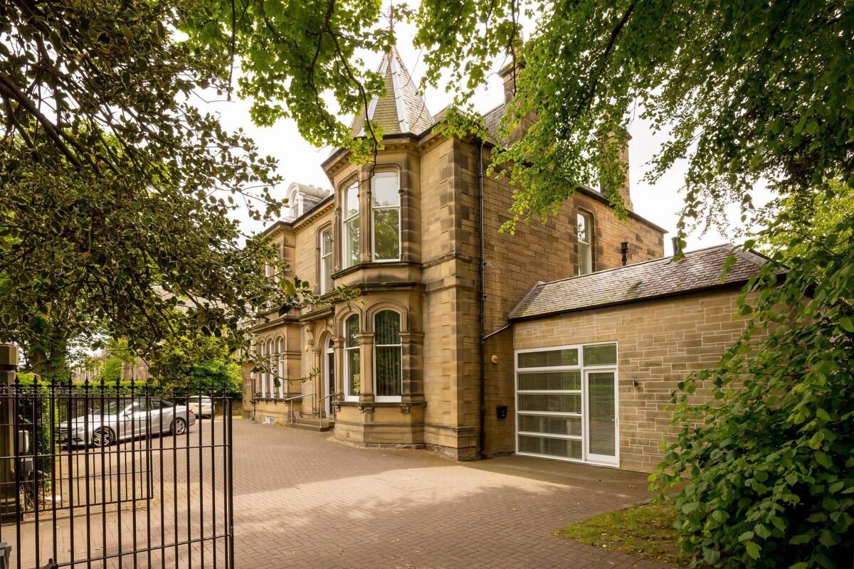 flat for sale in Inverleith Gardens, Edinburgh, Midlothian, EH3 EDC160345 Knight Frank