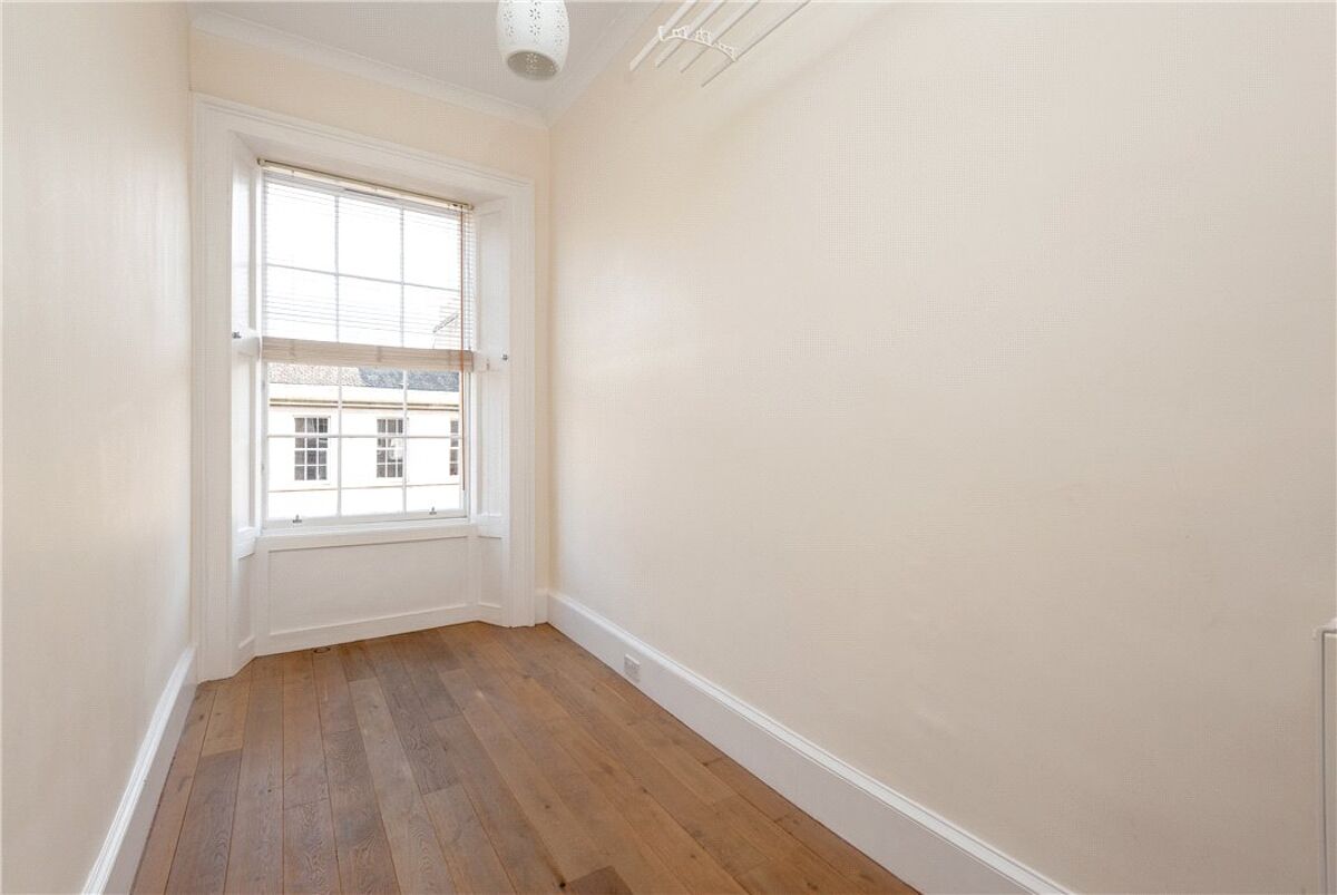 flat for sale in Clarence Street, Edinburgh, Midlothian, EH3
