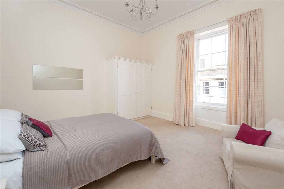 flat for sale in Clarence Street, Edinburgh, Midlothian, EH3