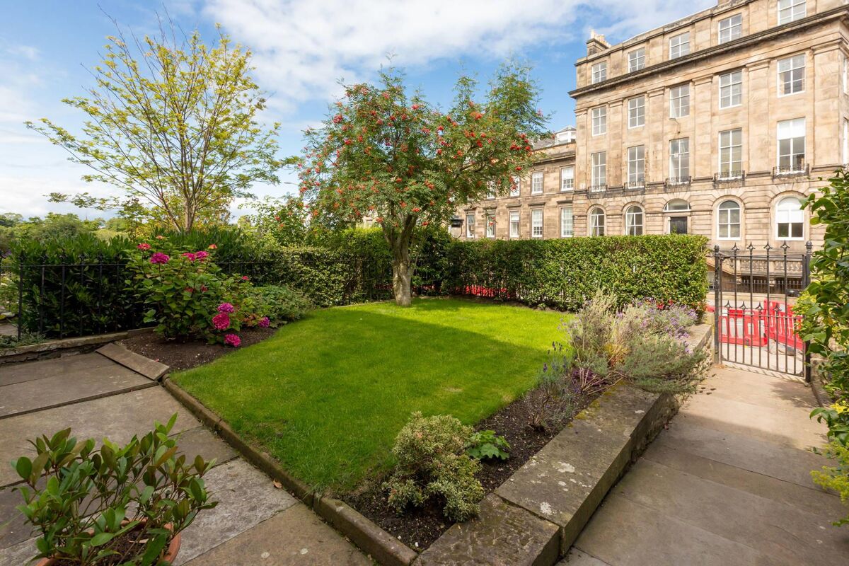 flat for sale in Lynedoch Place, New Town, Edinburgh, EH3 EDC170025