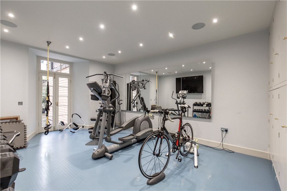 house for sale in Drummond Place, Edinburgh, Midlothian, EH3