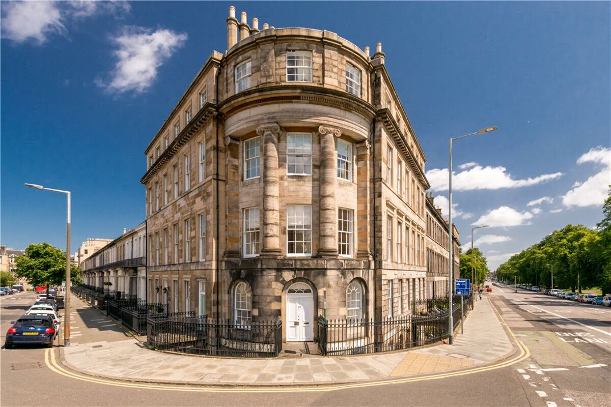 flat for sale in Leopold Place, New Town, Edinburgh, EH7 EDC170092