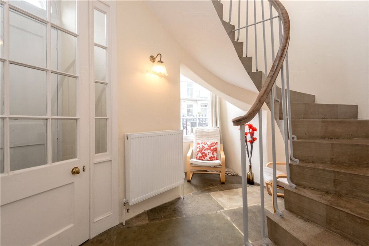 flat for sale in Leopold Place, New Town, Edinburgh, EH7 EDC170092