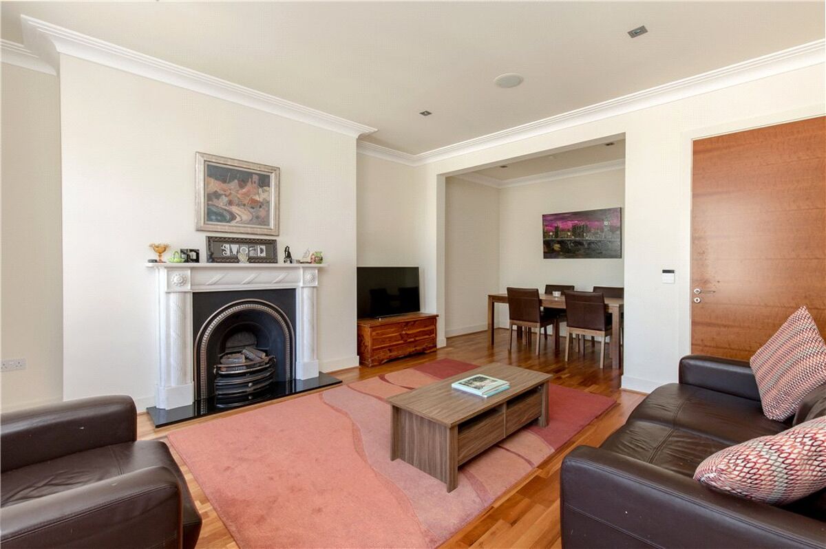 flat for sale in St. Vincent Place, Edinburgh, Midlothian, EH3