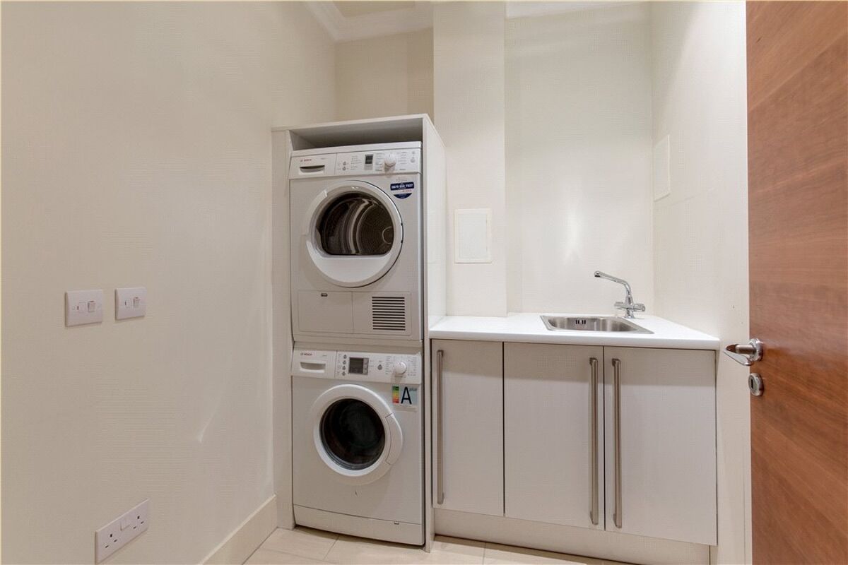 flat for sale in St. Vincent Place, Edinburgh, Midlothian, EH3