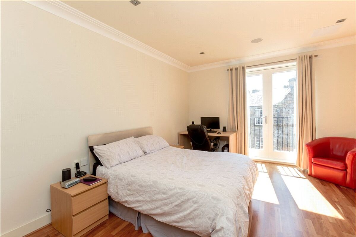 flat for sale in St. Vincent Place, Edinburgh, Midlothian, EH3