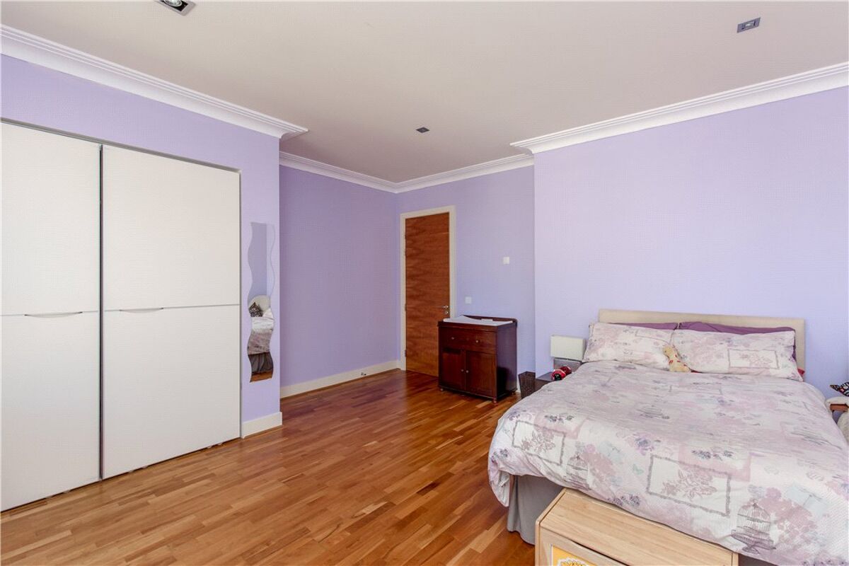 flat for sale in St. Vincent Place, Edinburgh, Midlothian, EH3