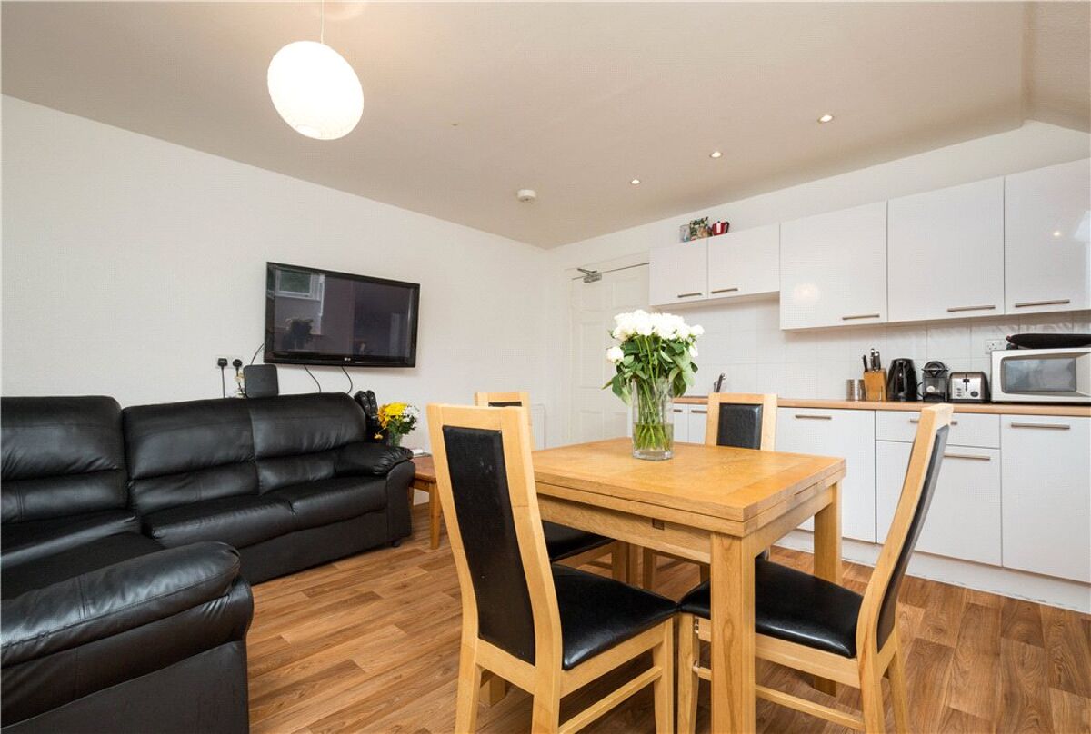 flat for sale in Leopold Place, Edinburgh, Midlothian, EH7 EDC170131