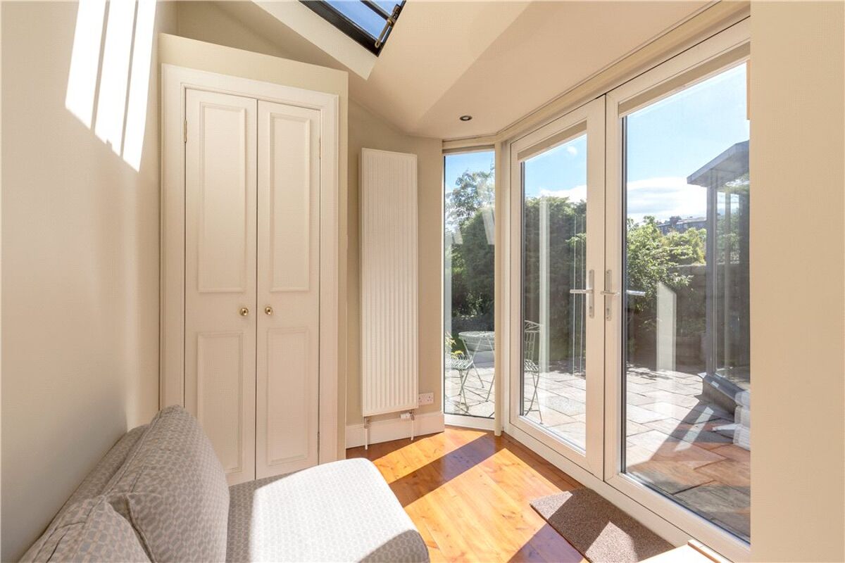 flat for sale in Lennox Street, Edinburgh, Midlothian, EH4 EDC170178