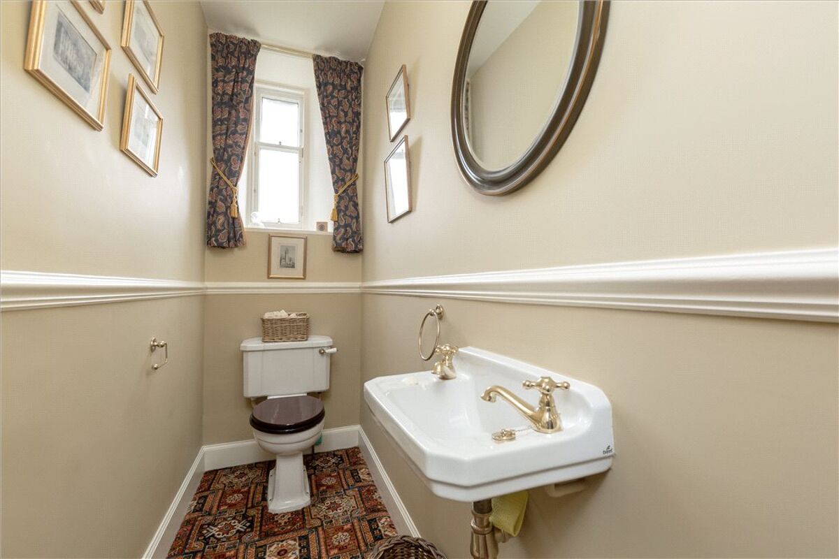 flat for sale in Lennox Street, Edinburgh, Midlothian, EH4 EDC170178