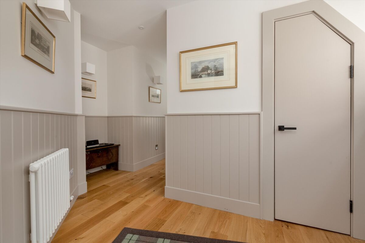 flat for sale in Ramsay Garden, Edinburgh, Midlothian, EH1 EDC170200