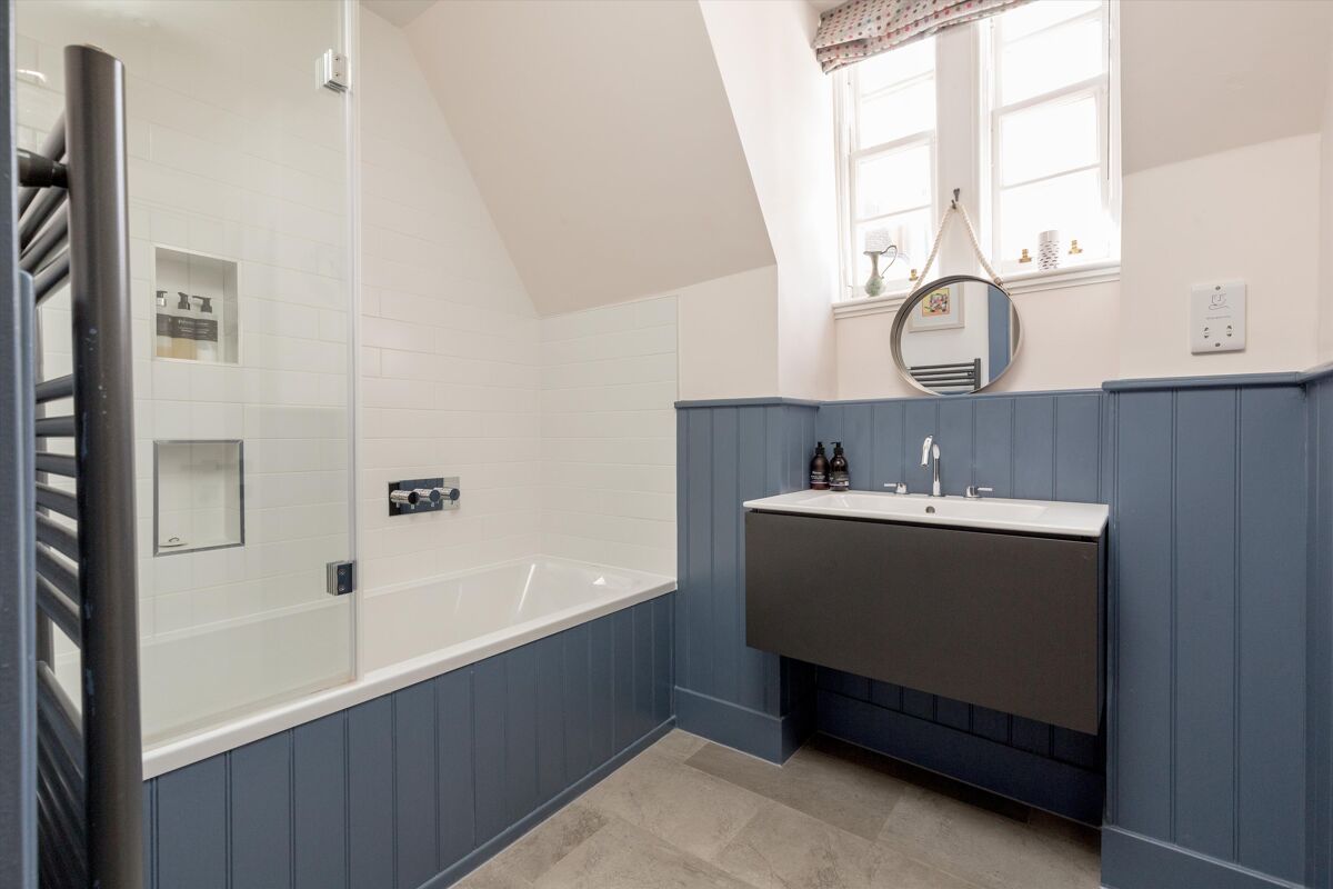 flat for sale in Ramsay Garden, Edinburgh, Midlothian, EH1 EDC170200