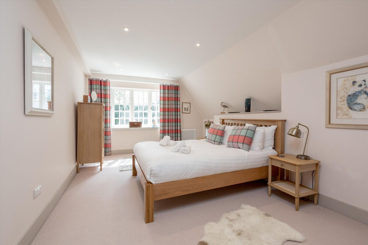 flat for sale in Ramsay Garden, Edinburgh, Midlothian, EH1 EDC170200