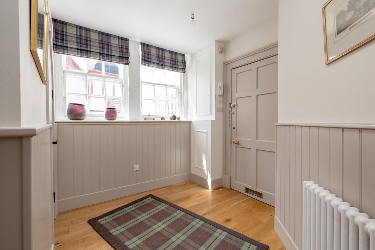 flat for sale in Ramsay Garden, Edinburgh, Midlothian, EH1 EDC170200