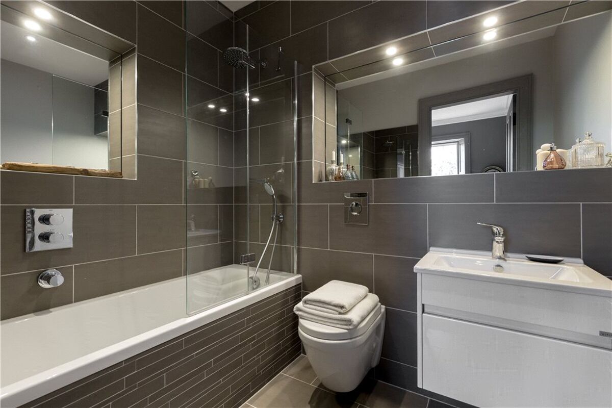 flat for sale in Broughton Street, New Town, Edinburgh, EH1 EDC170212