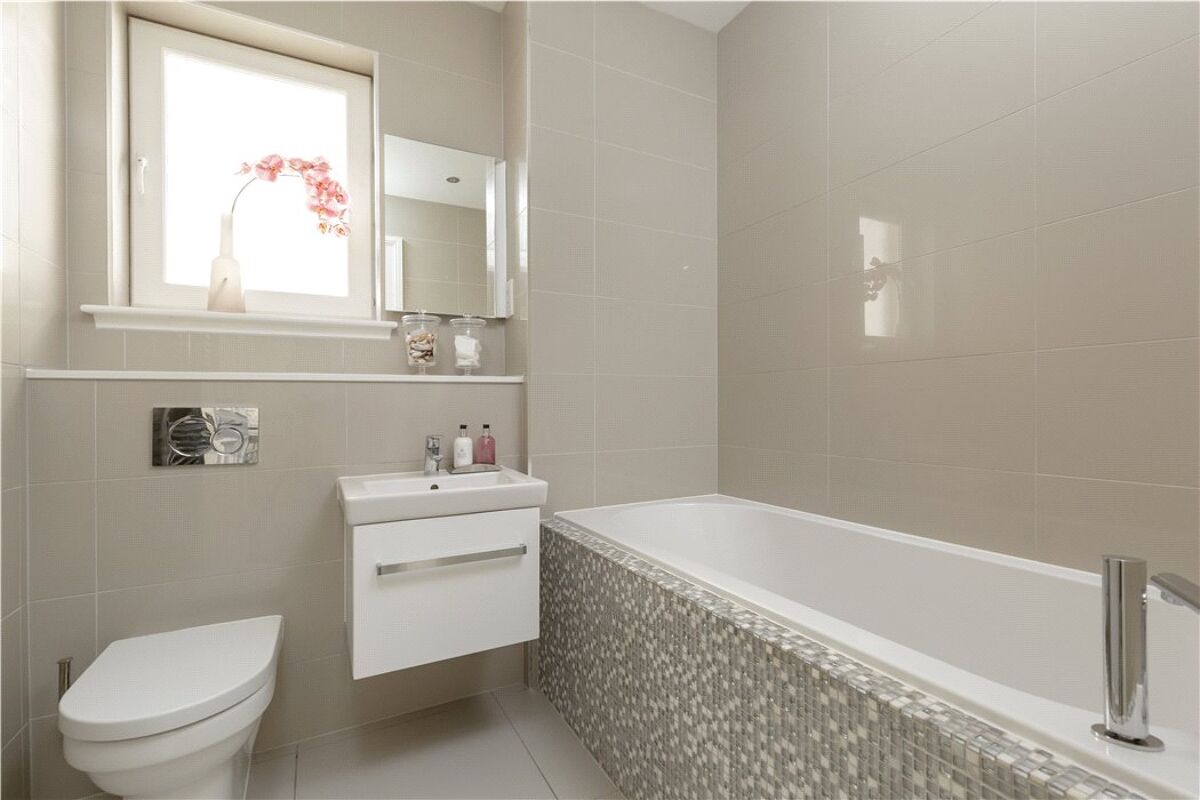 house for sale in Larkfield Gardens, Trinity, Edinburgh, EH5