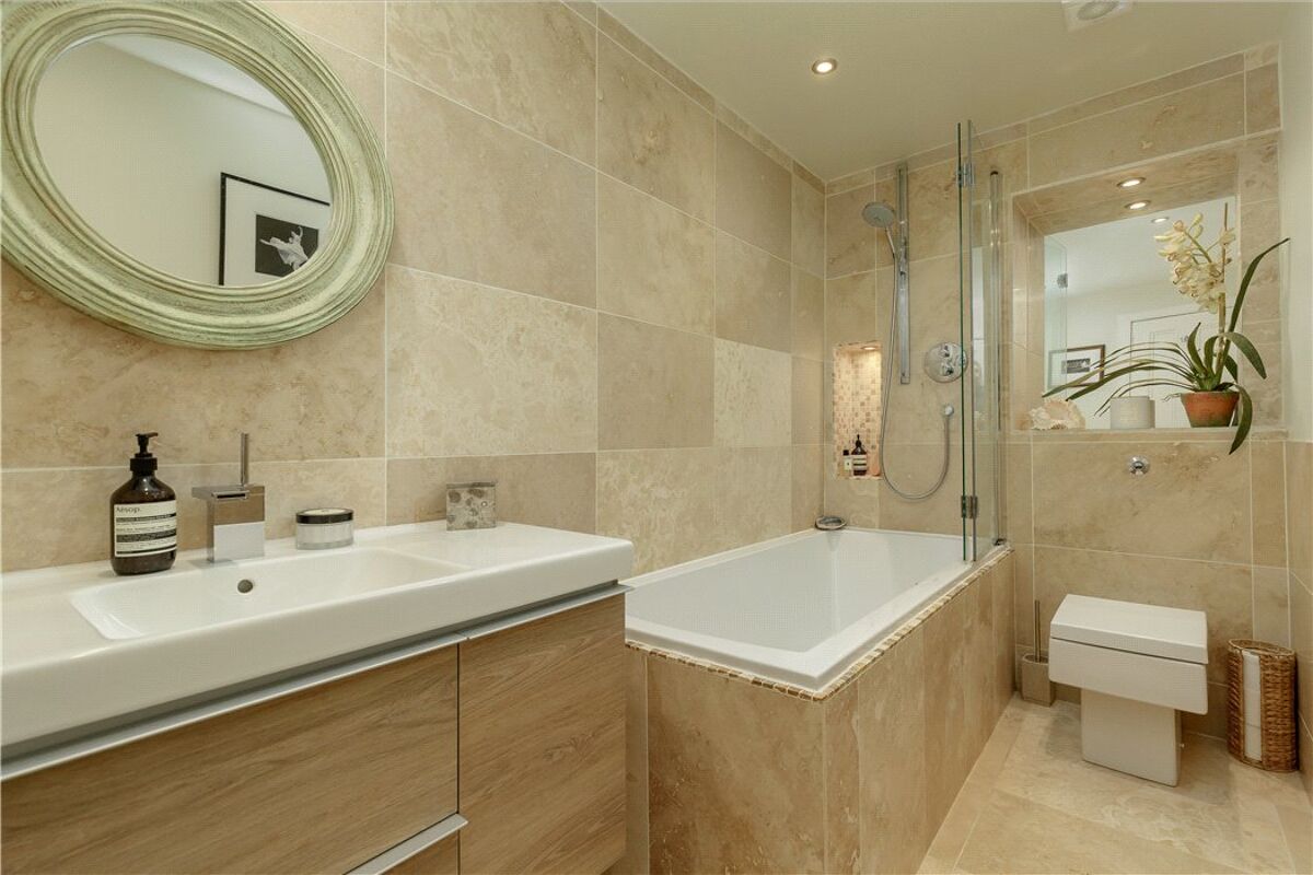 flat for sale in Dean Park Crescent, Edinburgh, EH4 EDC180038