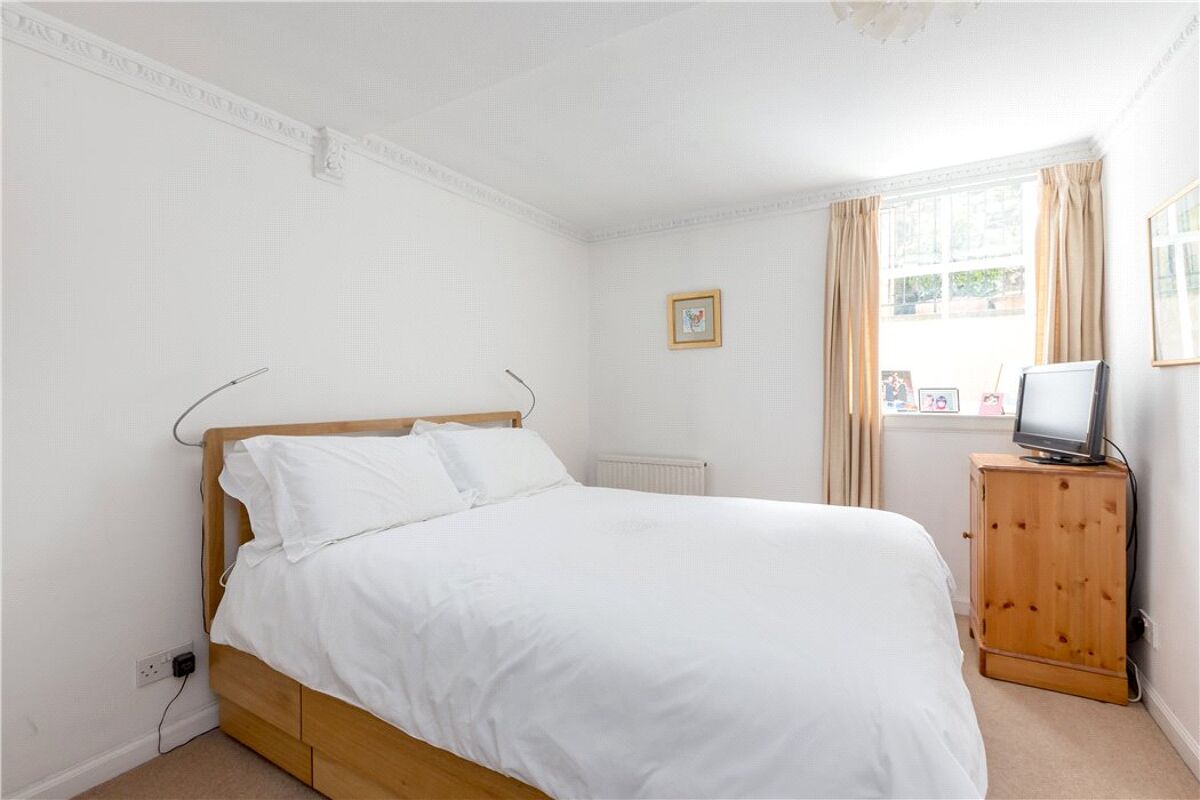 flat for sale in Abercromby Place, New Town, Edinburgh, EH3 EDC180081