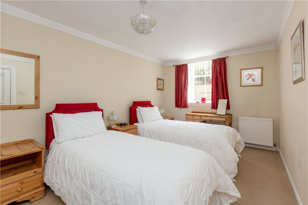 flat for sale in Abercromby Place, New Town, Edinburgh, EH3 EDC180081