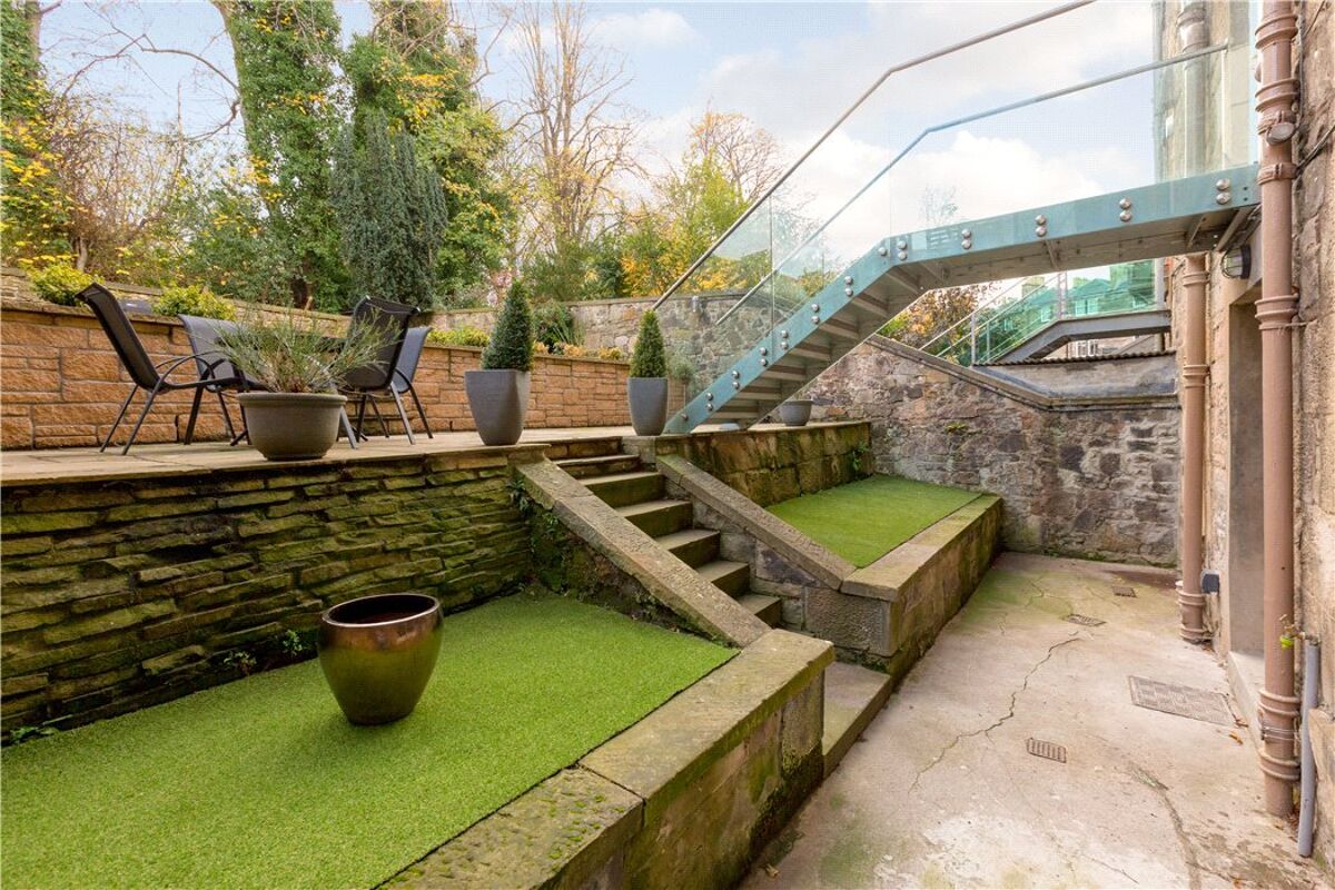 flat for sale in Glencairn Crescent, Edinburgh, Midlothian, EH12