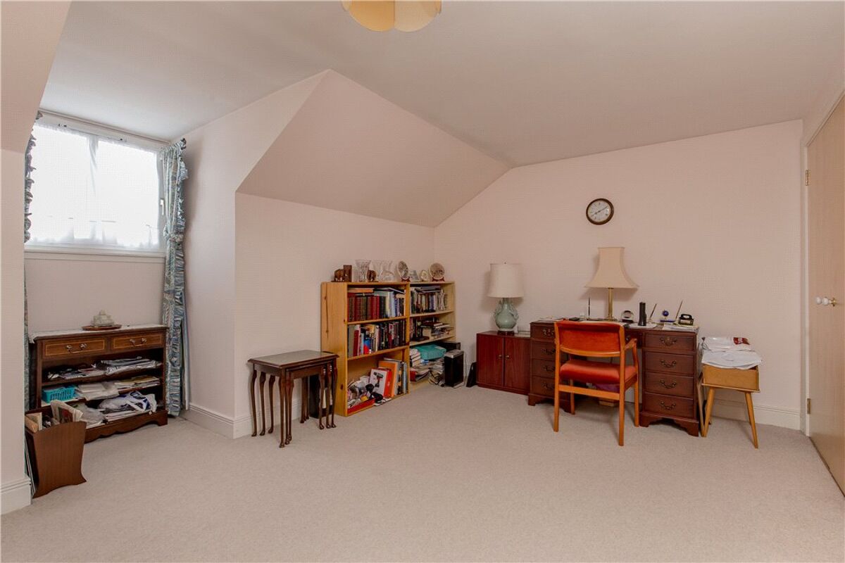 flat for sale in Cavalry Park Drive, Edinburgh, Midlothian, EH15