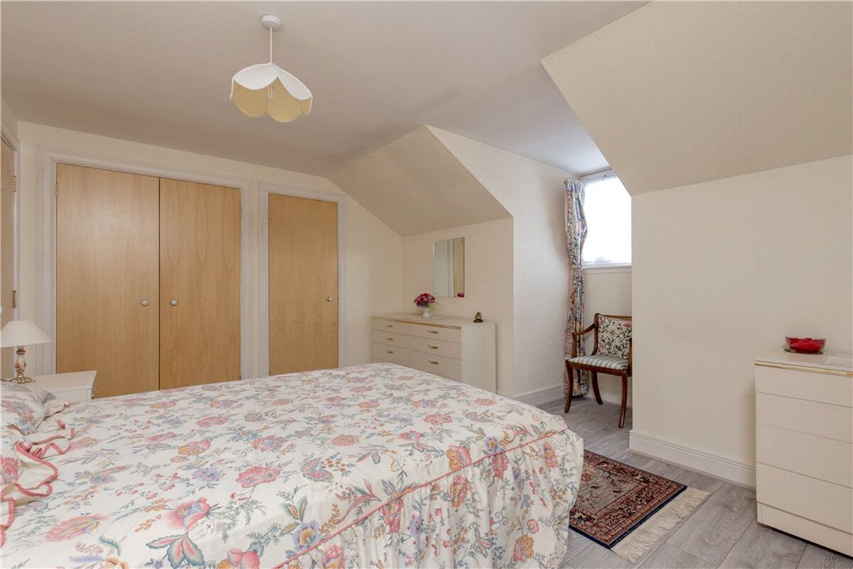 flat for sale in Cavalry Park Drive, Edinburgh, Midlothian, EH15