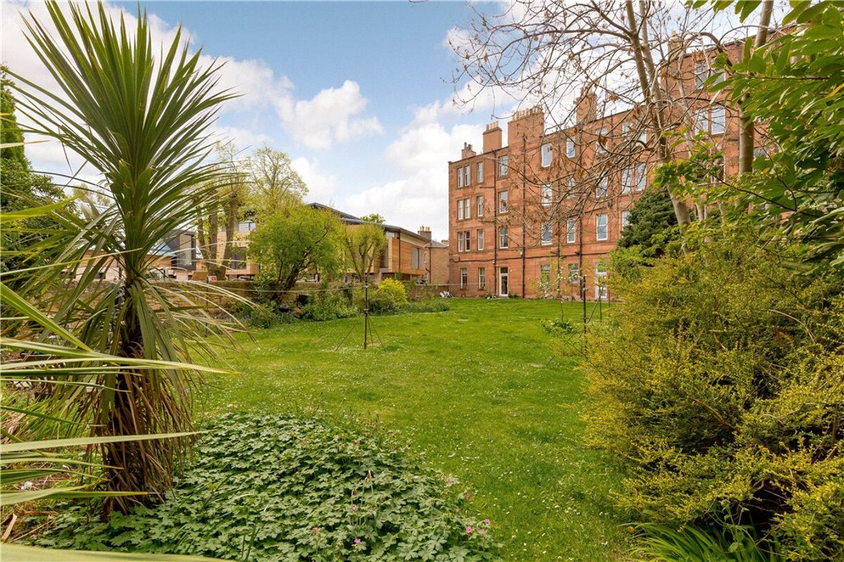 flat for sale in Bruntsfield Terrace, Edinburgh, EH10 EDC190149