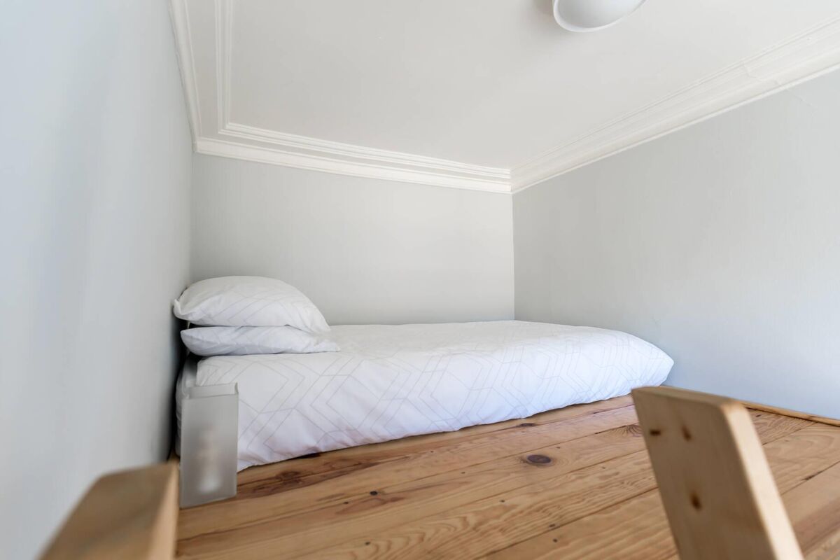 flat for sale in Union Street, Edinburgh, Midlothian, EH1 EDC190164