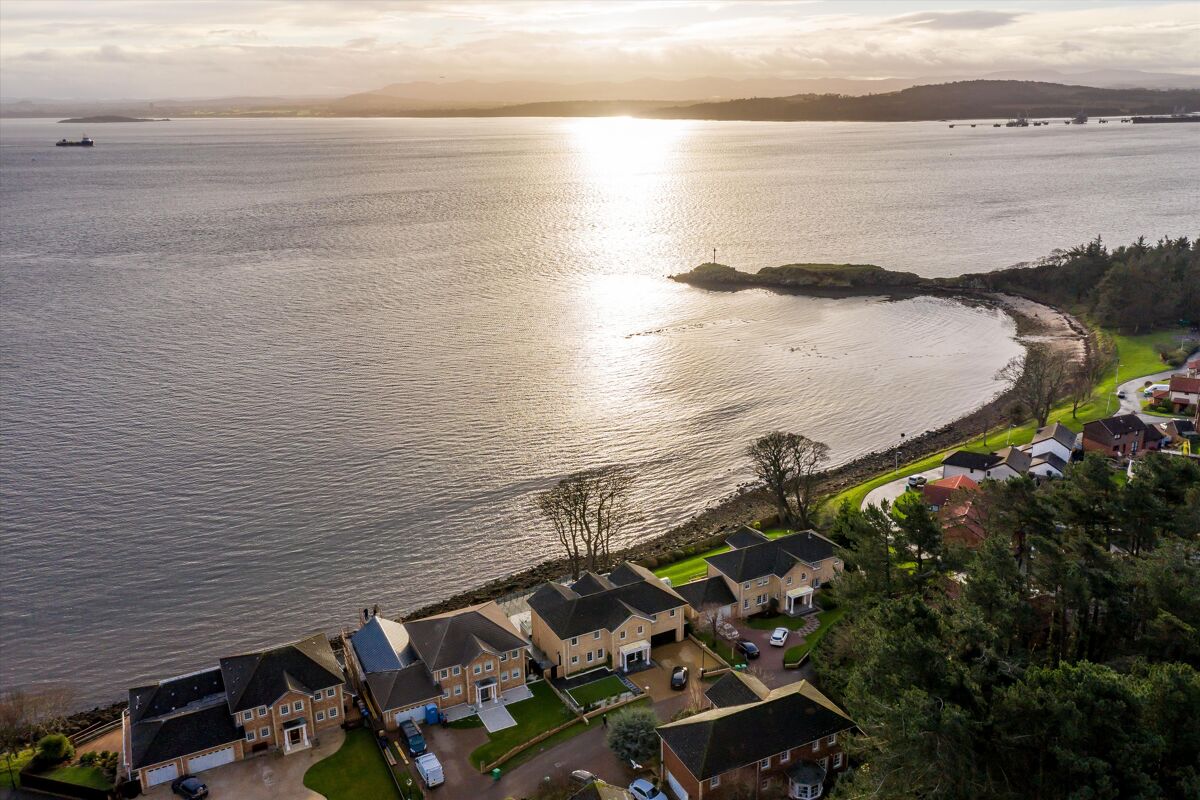 house for sale in Donibristle Gardens, Dalgety Bay, Dunfermline, KY11