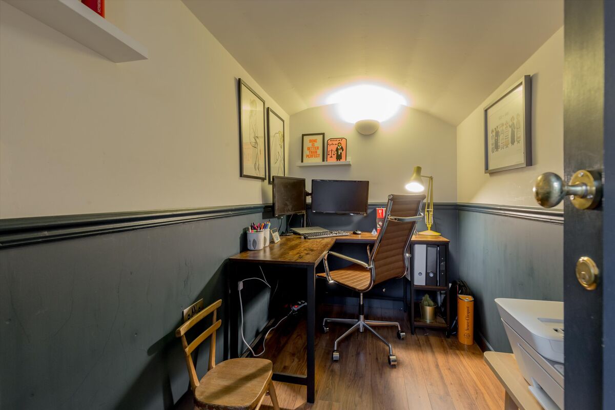 flat for sale in St. Vincent Street, Edinburgh, EH3 EDN012103944