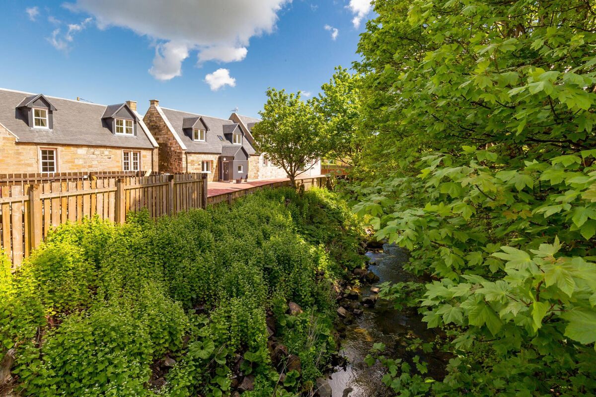 house for sale in Overton Cottages, Kirkliston, EH29 EDN012143367