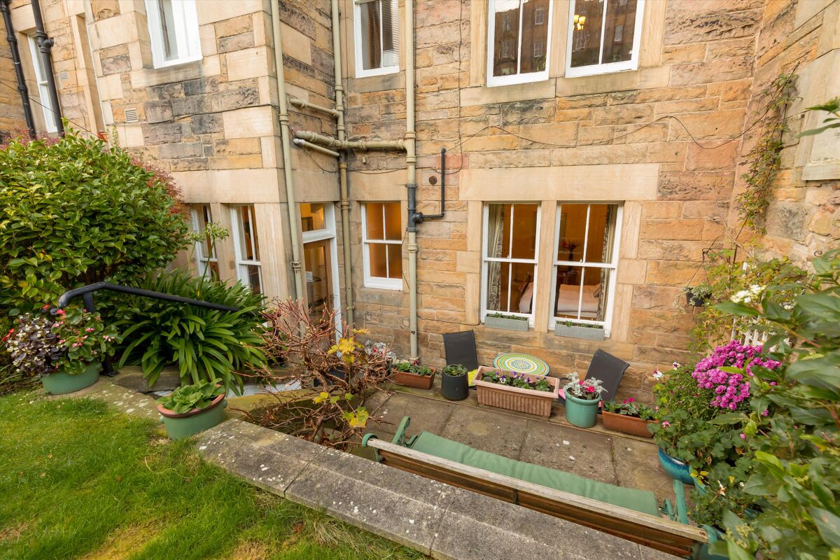 flat for sale in South Learmonth Gardens, Edinburgh, EH4 EDN012150544