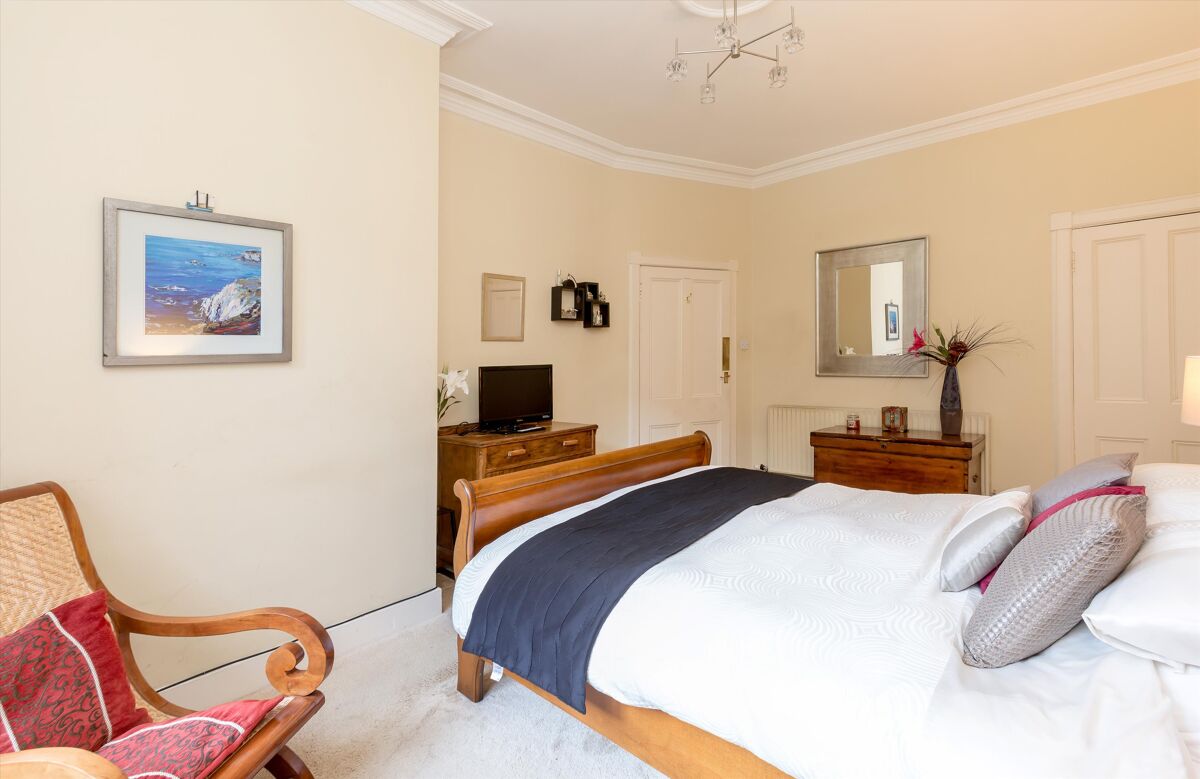flat for sale in South Learmonth Gardens, Edinburgh, EH4 EDN012150544